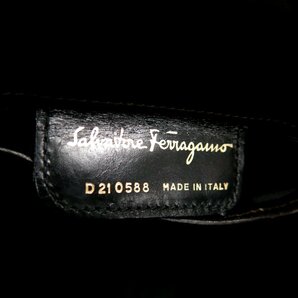 ●超美品●Salvatore Ferragamo フェラガモ●ヴァラ●カーフ レザー 本革●ショルダー バッグ●ブラウン●ゴールド金具●斜め掛け●Js46394の画像7