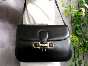 ●超美品●CELINE オールド セリーヌ●馬車金具●カーフ レザー 本革●ショルダー バッグ●黒●G金具●肩掛け●ヴィンテージ●Js46388