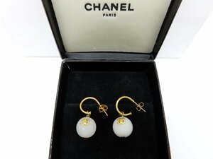 * beautiful goods *CHANEL Chanel * here Mark * earrings * white gold GP* Vintage * accessory *A5229