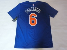 激レア USA購入 Nike製【DRI FIT】【NewYork Knicks No.6】クリスタプス ポルジンギス【Kristaps Porzingis】ナンバーTシャツUS XL ブルー_画像7