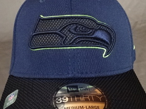 USA購入【NEWERA】【39THIRTY】 NFLアメフト シアトル シーホークス【Seattle Seahawks】ロゴ刺繍入りキャップ（M-L）紺黒