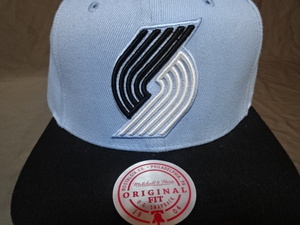 激レア USA購入【Mitchell & Ness】 NBA ポートランド トレイルブレイザーズ【Portland TrailBlazers】 ロゴ刺繍入りキャップ サックス 黒