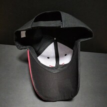 ● ヤンマー「YANMAR 　キャップ」刺繍 帽子　黒系　つば赤ライン　ロゴ_画像7