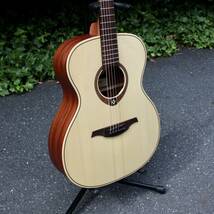 極美品 LAG GUITARS Tramontane T70A アコースティックギター ケース付 付属品付 弦楽器 レトロ 楽器 音楽（管理ID：581）_画像2