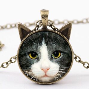 送料無料！（ゆうパケ）猫耳形のかわいいブロンズペンダント・ねこモチーフネックレス・おしゃれかわいいネコの形