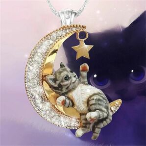 送料無料！三日月ムーンサバトラ猫クリスタルネックレス・おしゃれかわいい・猫ペンダント・ねこモチーフ