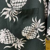PINEAPPLE JUICE パイナップルジュース アロハシャツ 開襟 半袖 レーヨン100% ハワイ製 デューク・カハナモク パイナップル柄 黒 Lサイズ_画像3