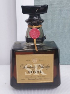 「送料無料」○ SUNTORY サントリー ウイスキー ローヤル ROYAL SR 720ML ボトル栓緩みあり 訳あり品 ラベル破れ 元箱欠品 