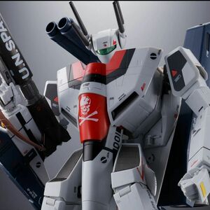 新品未開封品　【プレミアムバンダイ】DX超合金 劇場版 VF-1S ストライクバルキリー （一条輝機） メカニックエディション