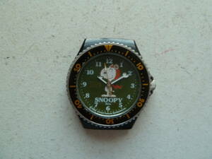 シチズン　VEGA　スヌーピー　ダイバータイプ　クォーツ　腕時計　回転ベゼル　グリーン文字盤　電池交換済み　稼働品
