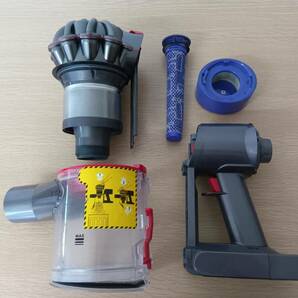 ☆ 【EM689】dyson ダイソン SV10 コードレスクリーナー掃除機 通電確認済の画像3