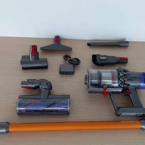 ☆【EM738】dyson ダイソン SV12 コードレスクリーナー掃除機 通電確認済の画像1