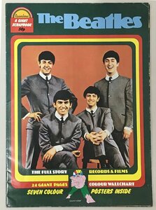 Beatles /THE BEATLES A GIANT SCRAPBOOK
