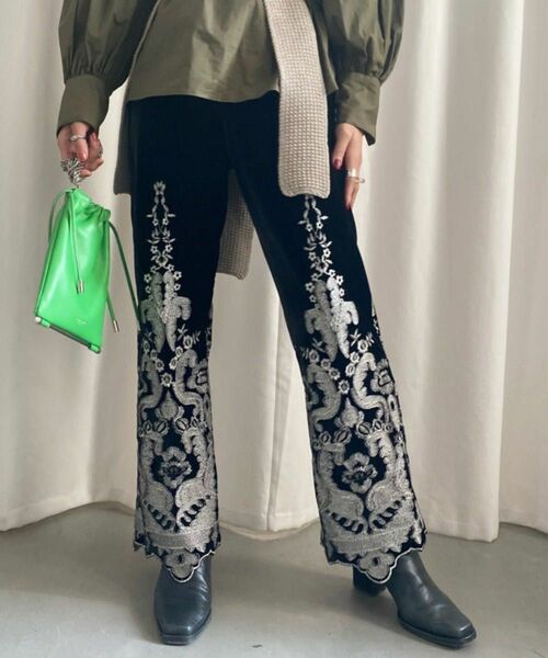 Ameri VINTAGE アメリヴィンテージUND FLOWER EMBROIDERY VELOUR PANTS ベロアパンツ