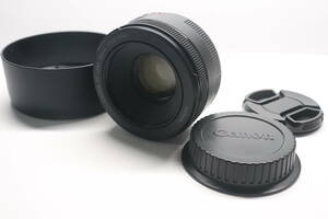 美品 Canon キャノン レンズ EF LENS 50mm 1:1.8 STM フード付き ES-68 ［Y0134］