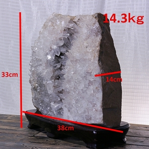 【natural quartz crystal 天然水晶クラスター】　鑑賞石 原石 サイズ　重量約14.3ｋg 高さ約33ｃｍ　幅約38ｃｍ　厚み約14ｃｍ台座含