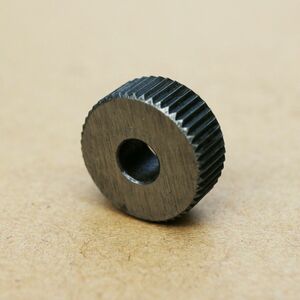 外径 19mm ピッチ 0.5mm 平目 ローレット 駒