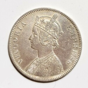 イギリス 英領インド アルワル 1880 ルピー銀貨 ヴィクトリア女王 貿易銀 イギリス 大英帝国 希少