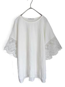 *A304 beautiful goods [ size *3L] ~4L have on possible!! white sleeve embroidery motif short sleeves cut and sewn large size click post 