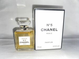 未開封、未開栓　シャネル　ＣＨＡＮＥＬ　Ｎ°５　パルファム　７ｍｌ、７．５ｍｌ　２点セット　