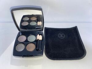 美品　シャネル　ＣＨＡＮＥＬ　クワトル　ブトン　ドゥ　シャネル　アイシャドウ　６ｇ　ＬＥＳ　ＦＯＬＩＥＳ　ＮＯＩＲＥＳ