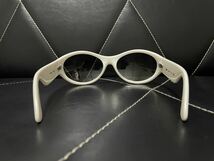 【完売品】極美品 Ray-Ban レイバン RB4064 メガネ 眼鏡 アイウェア サングラス GACKTチック ホワイト 遮光 春夏 運転 オシャレ レア _画像6