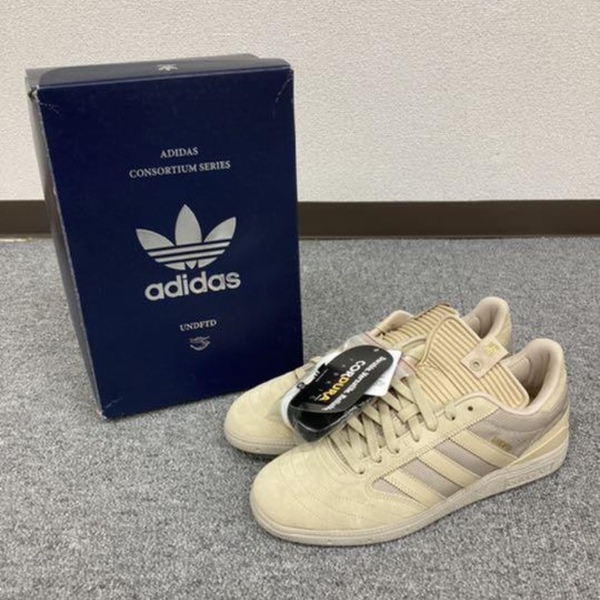 デッドストック adidas ブセニッツ アンディフィーテッド B42352 ベージュ 27センチ コラボ ダブルネーム サンバ ガゼル スーパースター