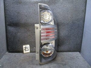 【検査済】 H20年 ヴォクシー DBA-ZRR70W 右テールランプ 81550-28440 ＬＥＤ ICHIKO 28-199 [ZNo:03003225]