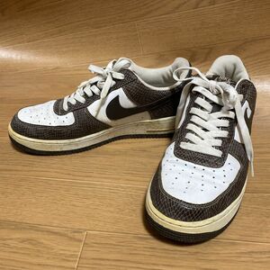 希少！人気！メンズスニーカー　NIKEエアフォースワン　AIR 白スネイク　28センチ　茶蛇ヘビへび