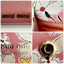 MIUMIU ミュウミュウ 二つ折り財布 ピンク 花柄 シボ革 ゴールドロゴ レディース レザー コンパクトウォレット フラップ_画像10