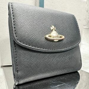 Vivienne Westwood ヴィヴィアンウエストウッド 二つ折り財布 ブラック オーブ レディース コンパクトウォレット レザー 本革