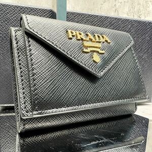 極美品●PRADA プラダ折り財布 三つ折り 折りたたみ サイフ コンパクトウォレット ゴールド金具 サフィアーノレザー 本革 ブラック