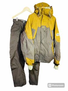 AS88cc HELLY HANSEN ヘリーハンセン　Mサイズ　スキーウェア　セットアップ　上下セット　スキー　スノーボード　メンズ　カーキxブラウン