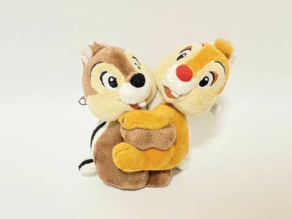 【レア】東京ディズニーリゾート　チップとデール ハグ　ぬいぐるみバッジ　ぬいば