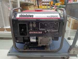 【埼玉県蓮田市◆引取限定】中古品 新ダイワ shindaiwa やまびこ 3.3kw 2.5kVA 発電機 iEG2500 燃料タンク9L