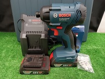 未使用品 BOSCH ボッシュ 18V コードレス インパクトドライバー GDR18V-160 バッテリー3個 充電器付_画像1