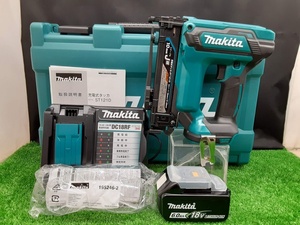 未使用品 マキタ makita 18V 6.0Ah 充電式タッカ ST121DRG