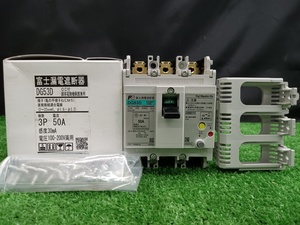 未使用品 富士電機 漏電遮断器 DG53D 極数3P 電流50A 30mA 電圧100-200V両用 【3】