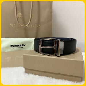 新品同様 箱類付 BURBERRY レザー ベルト 80cm バーバリー 黒 紺