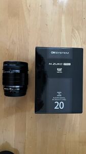 【used美品】広角単焦点PROレンズ　OMSystem［オリンパス)　M.Zuiko PRO 20mm F1.4 キズ、汚損・破損なし