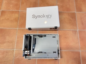  Synology DiskStation DS220j 4TBx2【8TB】