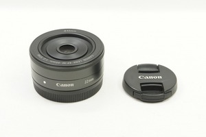 【適格請求書発行】美品 Canon キヤノン EF-M 22mm F2 STM EF-Mマウント APS-C AF【アルプスカメラ】240505o