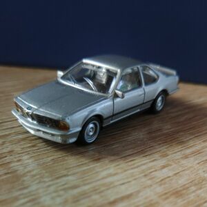 BMW 635 CSi　BMW公認　1/100モデル　ミニチュアカー