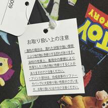 【未使用タグ付】トイストーリー アロハシャツ メンズLサイズ 黒色 ブラック 半袖 ディズニー ピクサー TOYSTORY アニメ 映画 送料185円〜_画像6