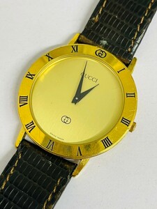 中古品　GUCCI 稼働　グッチ　ゴールド文字盤 腕時計　3001M　クオーツ　4233