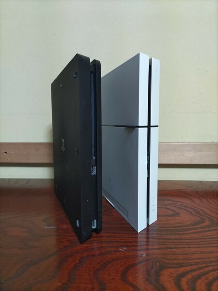 ps4 本体 2台　cuh-2000 cuh-1100 動作確認済み