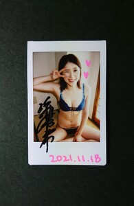 即決 倭早希 DVD 購入特典 直筆サイン入り 現場セクシービキニチェキ ラウンドガール じっくり聞いタロウ