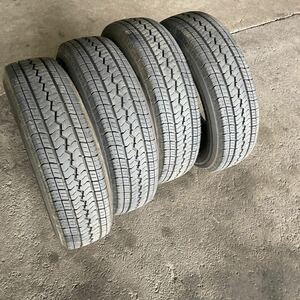 195/80R15 107L トーヨーV02e 2022年製　中古品　4本