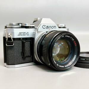 キャノン AE-1 フィルム一眼レフカメラ ラバーフード フィルター付き（CANON FD 50㎜ 1：1.4 SSC）