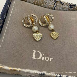 Dior ディオール ラインストーン ロゴ ピアス ハート パール ゴールド